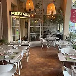 Logis Restaurant Grand De Lyon