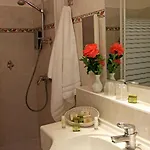 Ξενοδοχείο Logis Restaurant Grand De Lyon