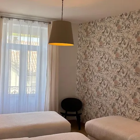 호텔 Logis Restaurant Grand De Lyon 3*