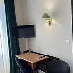 Logis Restaurant Grand De Lyon 3*
