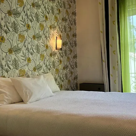 Hotel Logis Restaurant Grand De Lyon Vals-les-Bains