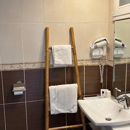 Logis Restaurant Grand De Lyon Hotel Vals-les-Bains