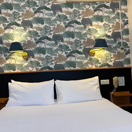Logis Restaurant Grand De Lyon Vals-les-Bains