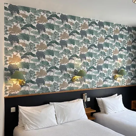 Logis Restaurant Grand De Lyon Hotel