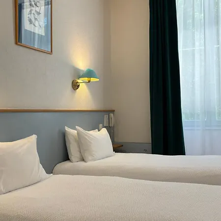 Hotel Logis Restaurant Grand De Lyon Vals-les-Bains
