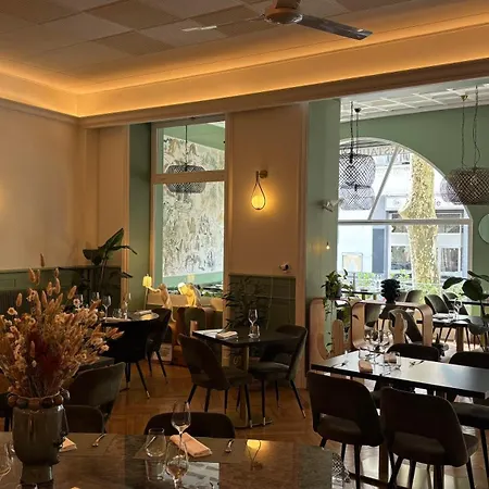 Logis Restaurant Grand De Lyon Hotel Vals-les-Bains