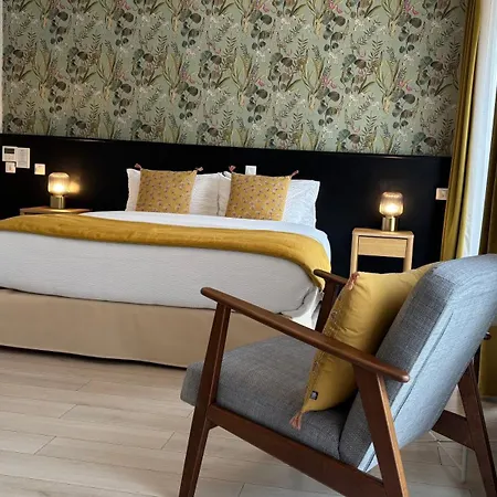 Logis Restaurant Grand De Lyon 3*