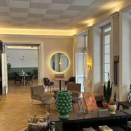 酒店 Logis Restaurant Grand De Lyon 3*