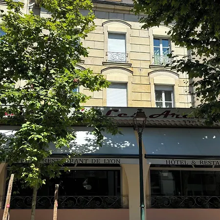 Logis Restaurant Grand De Lyon 3*