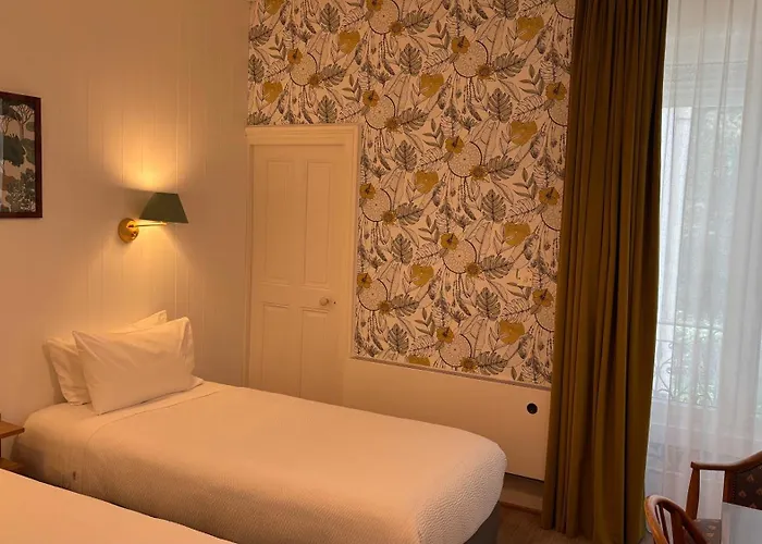 Logis Restaurant Grand De Lyon ホテル 3*